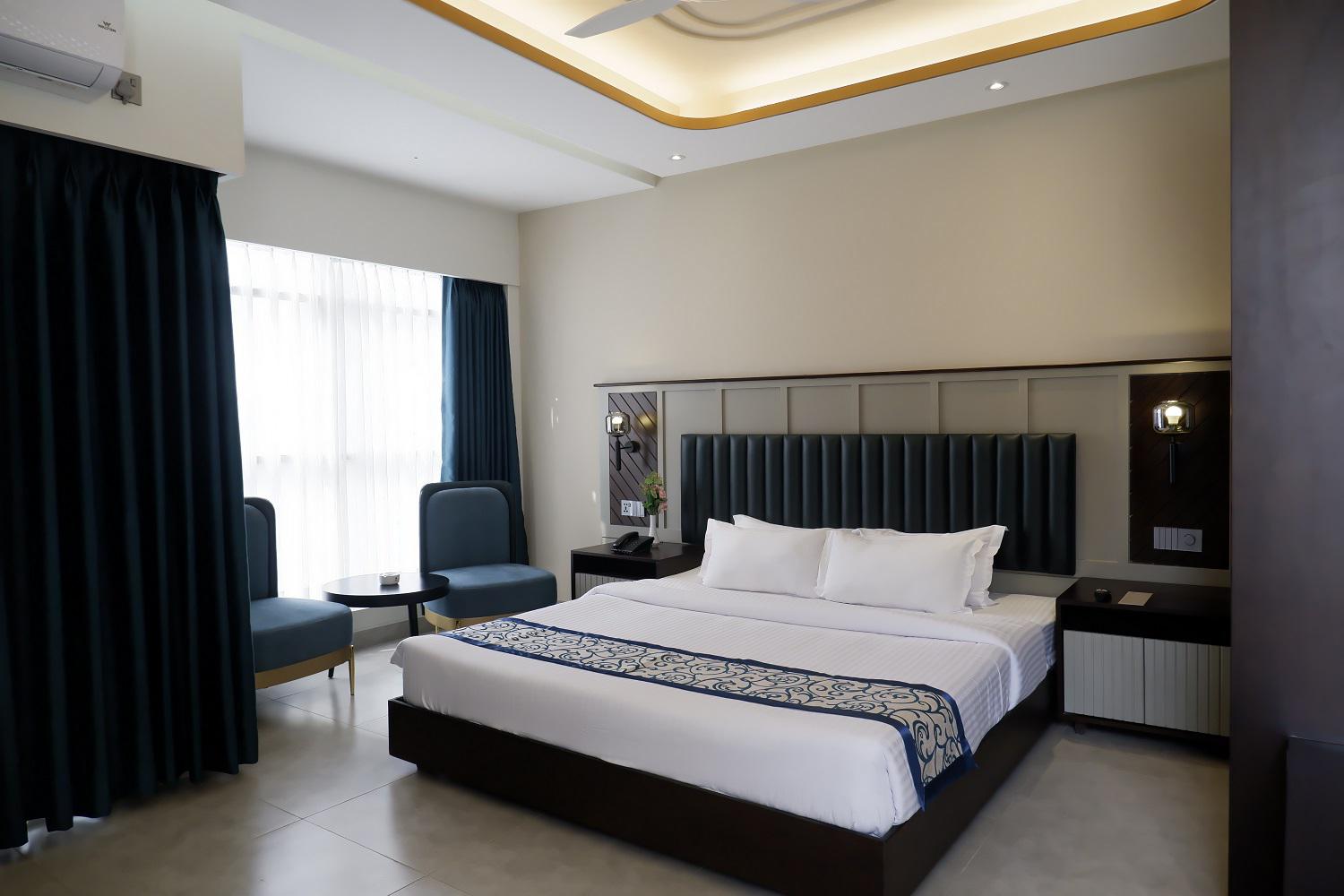 Honeymoon Suite