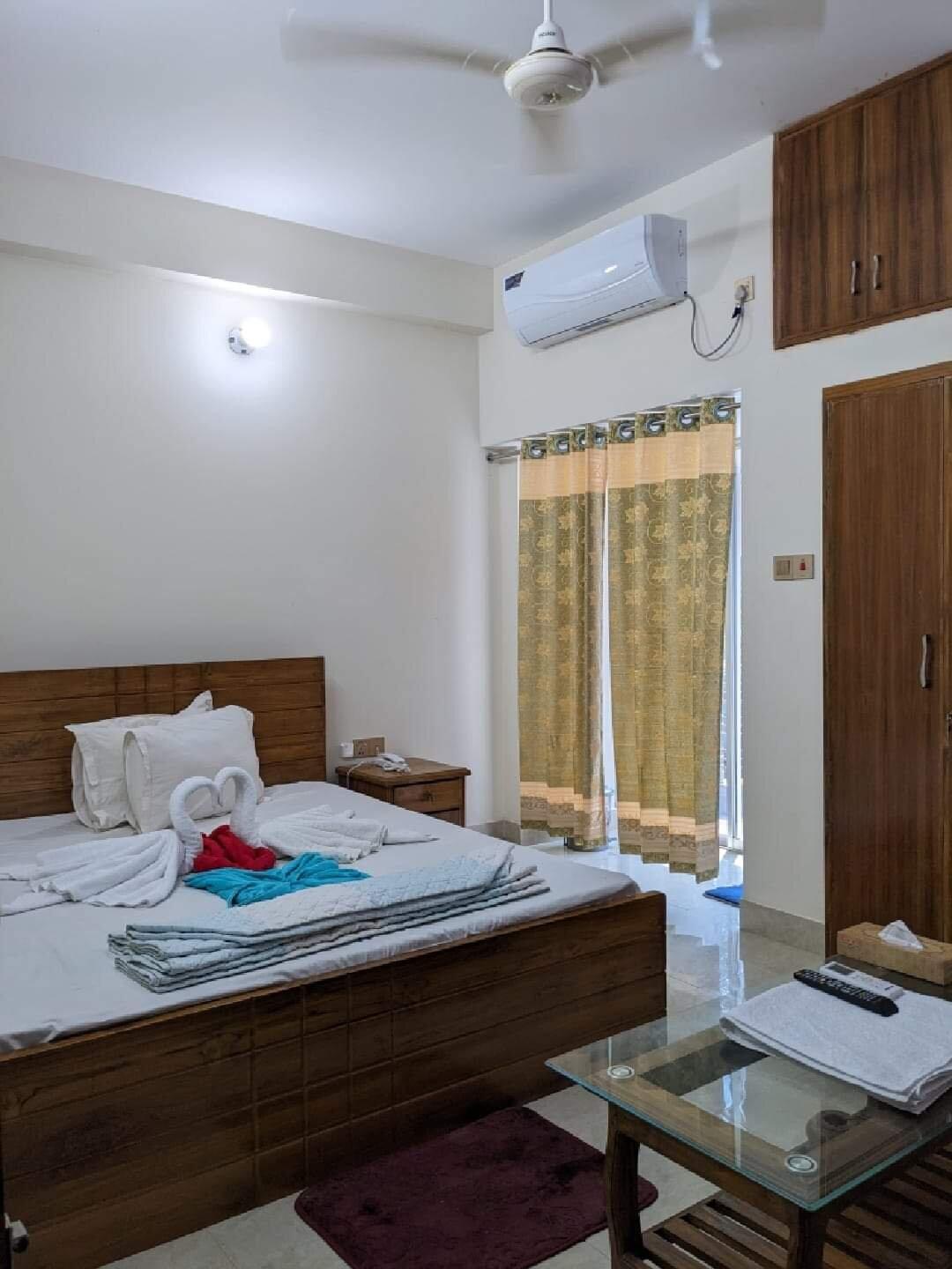 Deluxe Couple Bed (A/C) 2