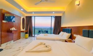 Premium Family AC-With Balcony 3